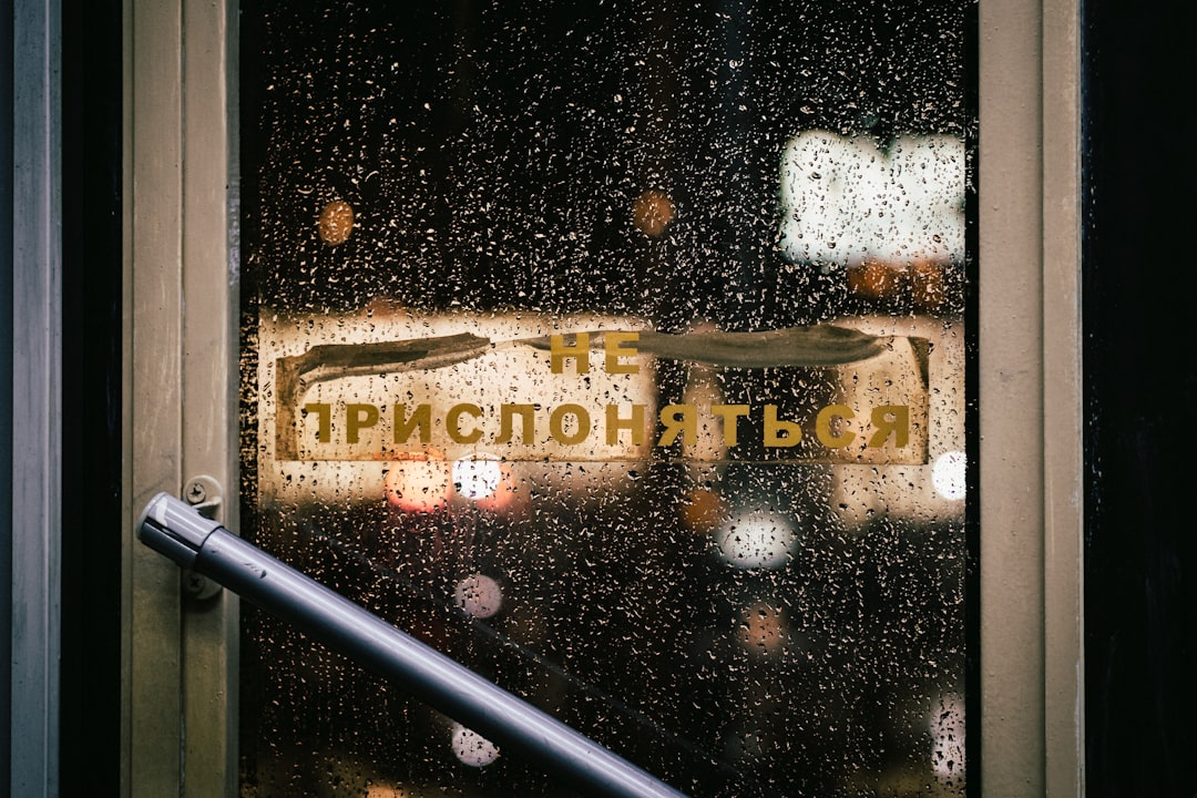 Как выбрать осушитель воздуха: ключевые характеристики и советы